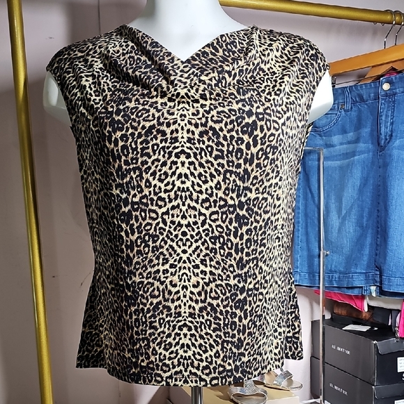 Mary Kay Black and Cream Fitted Blouse - Picture 1 of 5